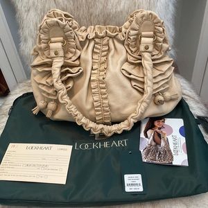 ✨Lockheart✨ New with tags. Cream, Double Take Savannah Bag - stunning!